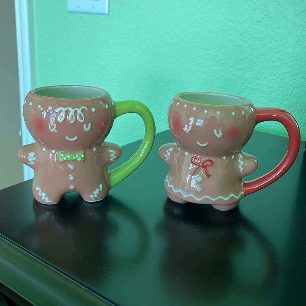 Gingerbread mugs